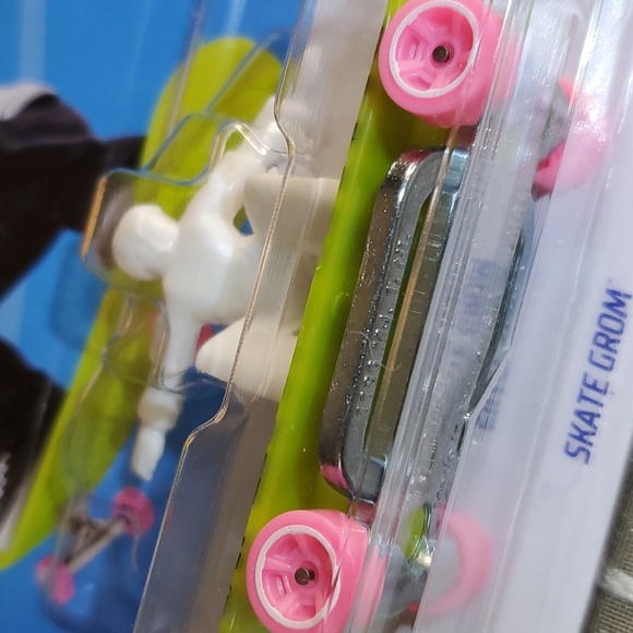 Hot‎ Wheels - Picture 7 of 8